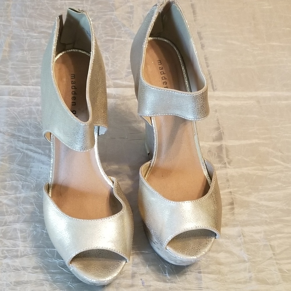 Madden girl wedge heel